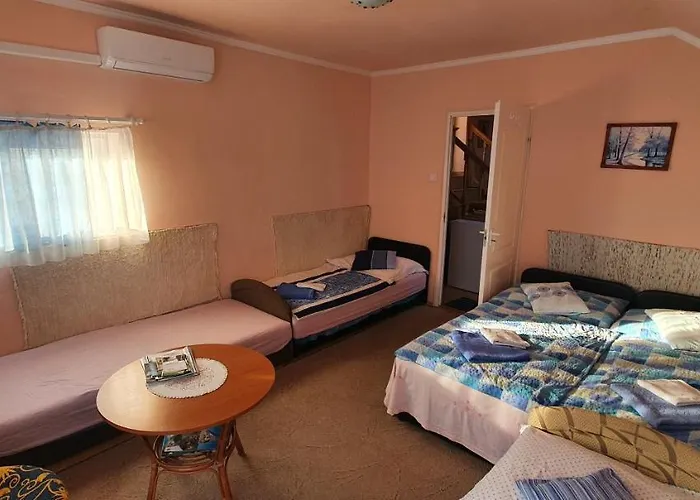 Viola Apartman Hotel